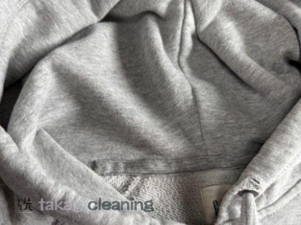 滋賀県高島市の高城クリーニング。パーカーに付いたカラー剤のシミ。after